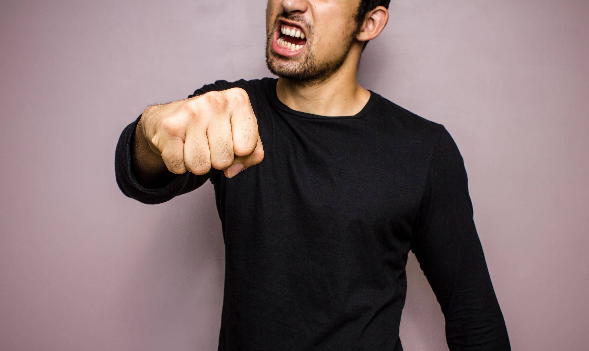 毒素|肝脏开始变硬，身体会露出哪些“破绽”？