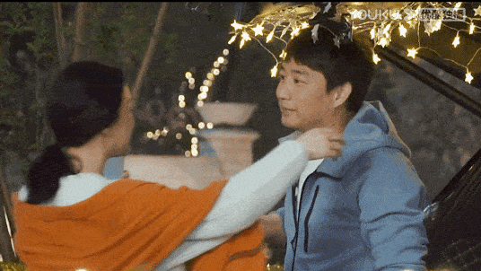 李萍|20年后的黄磊周迅，找到了「中年偶像剧」的打开方式？