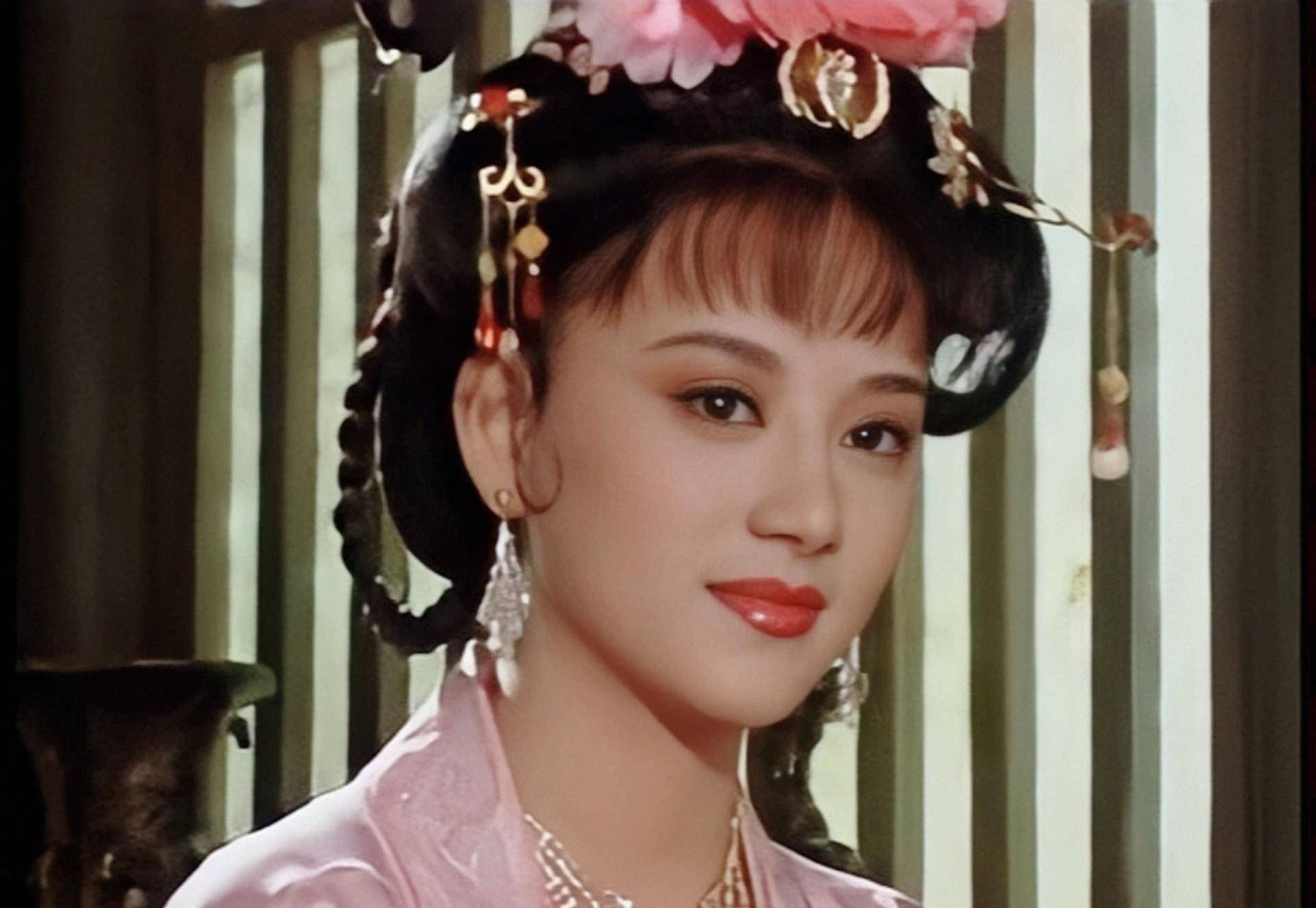 胡子|李亚鹏版《笑傲江湖》20年，以现在的眼光看，大胡子挑女演员绝了