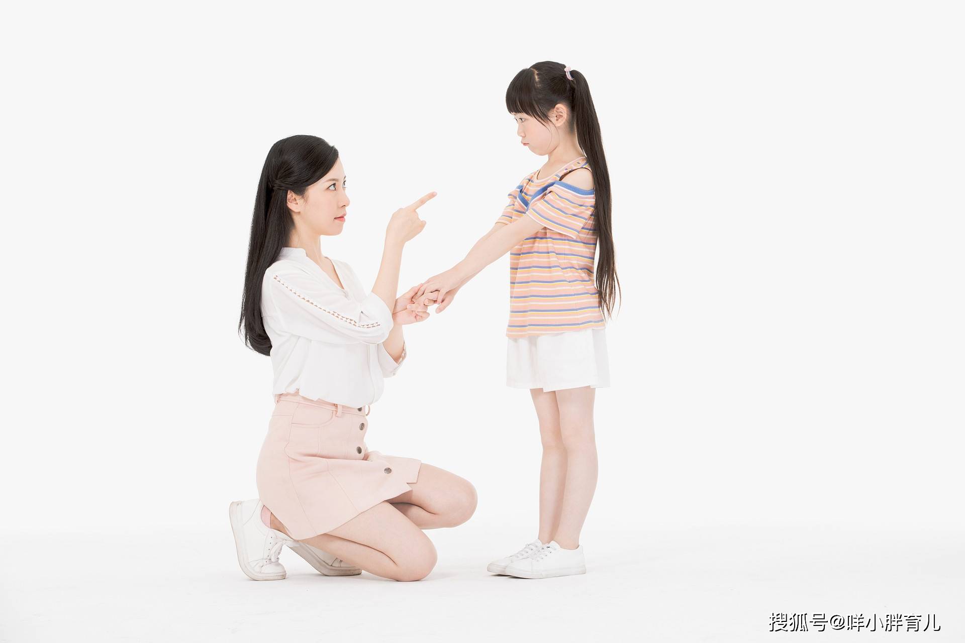 网红萌娃排行_以前啃老如今啃小:萌娃网红沦为父母赚钱机器,养2000粉丝就接单(2)