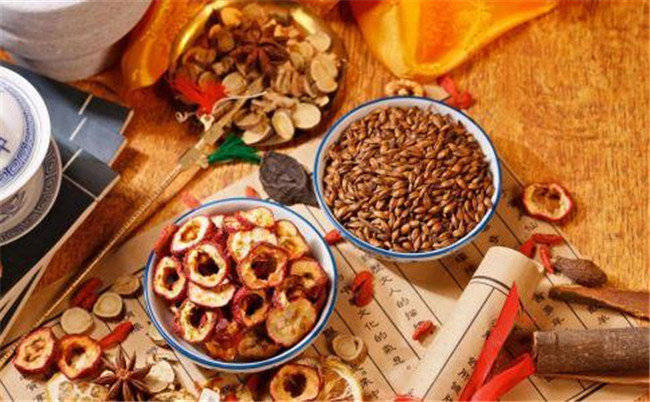 治疗|肝腹水是什么症状 下肢浮肿预示肝腹水