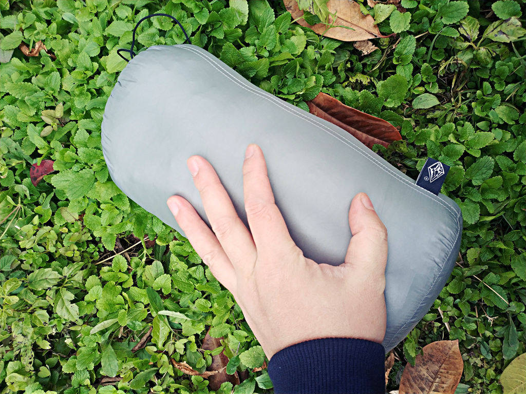 天气 降温了，我得穿这款保暖舒适的黑冰T1203羽绒服