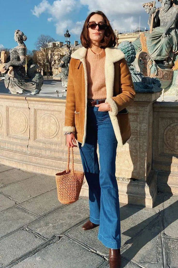 显高 “小白鞋”失宠了！现在流行“裤子＋短靴”，时髦又显高！