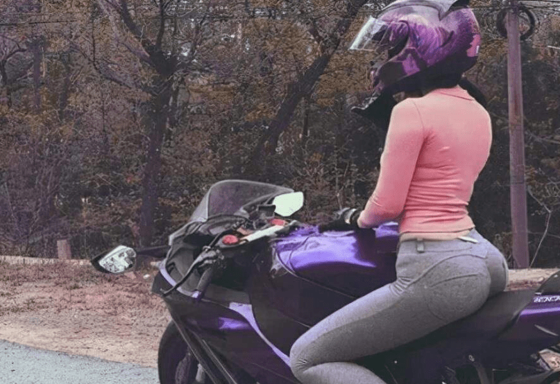 跳舞的视频美女颜值 43aa8043ccee45e59a2731c2e72440ce.png