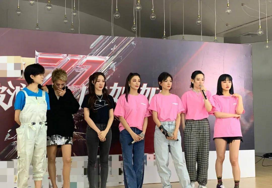 舞台|糊穿地心？那英和张柏芝都撑不起的场子，《浪姐2》做错了什么？