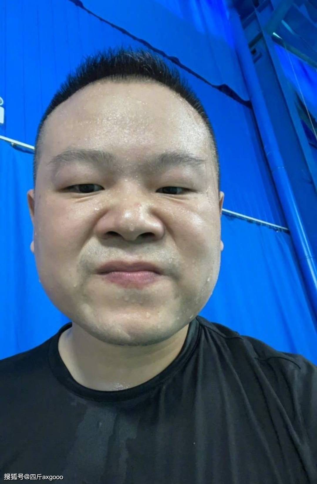 单眼皮雎晓雯广告照片遭恶评，定义审美变相貌攻击，小眼睛不再“高级”