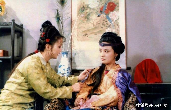 原创王熙凤与平儿有不可逾越的阶级鸿沟也有难得一见的人间温情