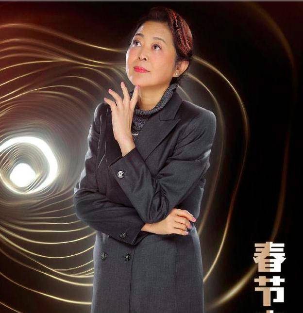 合体|赵忠祥倪萍再合体，重现春晚倒数画面，倪萍模仿“容嬷嬷”超像