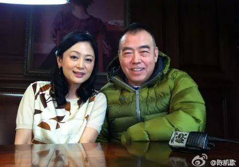 脸部娱乐圈全体女明星都得跪服，52岁比同框的25岁小鲜肉还嫩！