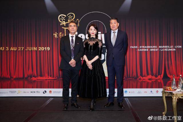 发型43岁陈数为何留短发，不止因2019年很流行，主要适合奔三奔四女性