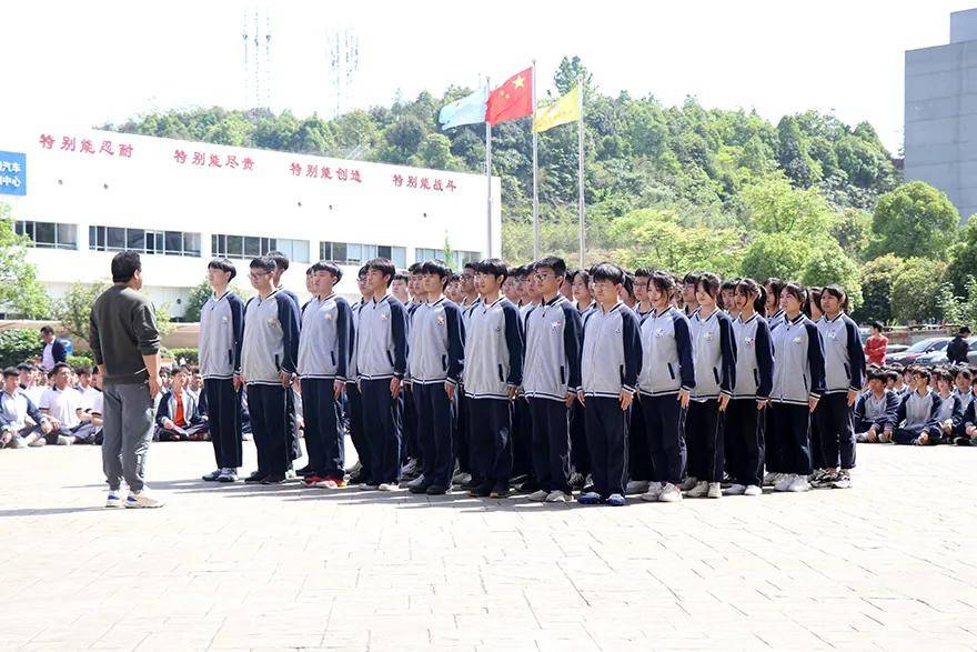 五年一贯制大专班招生_长沙汽车工业学校招生_湖南交通职业技术学校