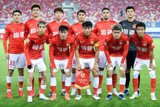 广州|珍惜！广州全家福出炉！8中超冠军+2亚冠冠军，代表着光辉的岁月