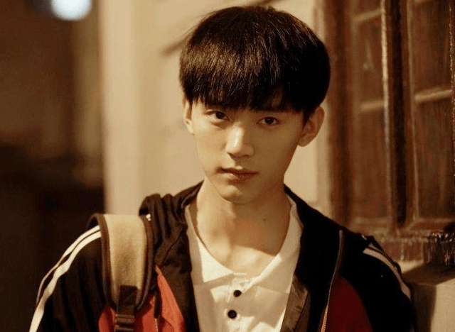 演技|和周迅演母子人气飙升，周翊然长沙被迷妹围堵，坦然面对演技质疑