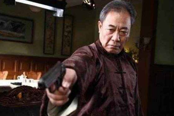 冯恩|老戏骨冯恩鹤：供妻子读书12年被埋没，61岁凭《潜伏》走红