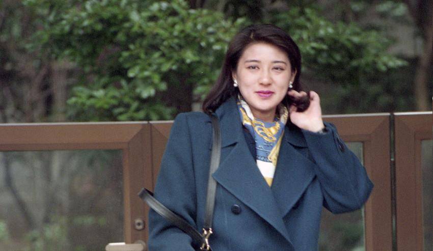 悲情皇后雅子德仁30年痴情又怎样终活成菊花王朝最后的祭品