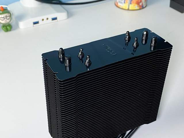 接口|89元的风冷能压住超频的5600X吗？实测超频三东海R4000