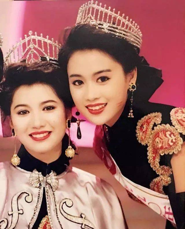 后遗症那些乱整鼻子的女星还好吗？后遗症一大堆，杨幂金晨都开始崩了