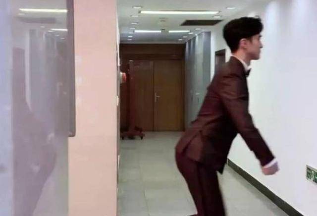 鹧鸪|深情的高伟光和冷酷的鹧鸪哨，实力反差萌，失去滤镜的他超级帅！