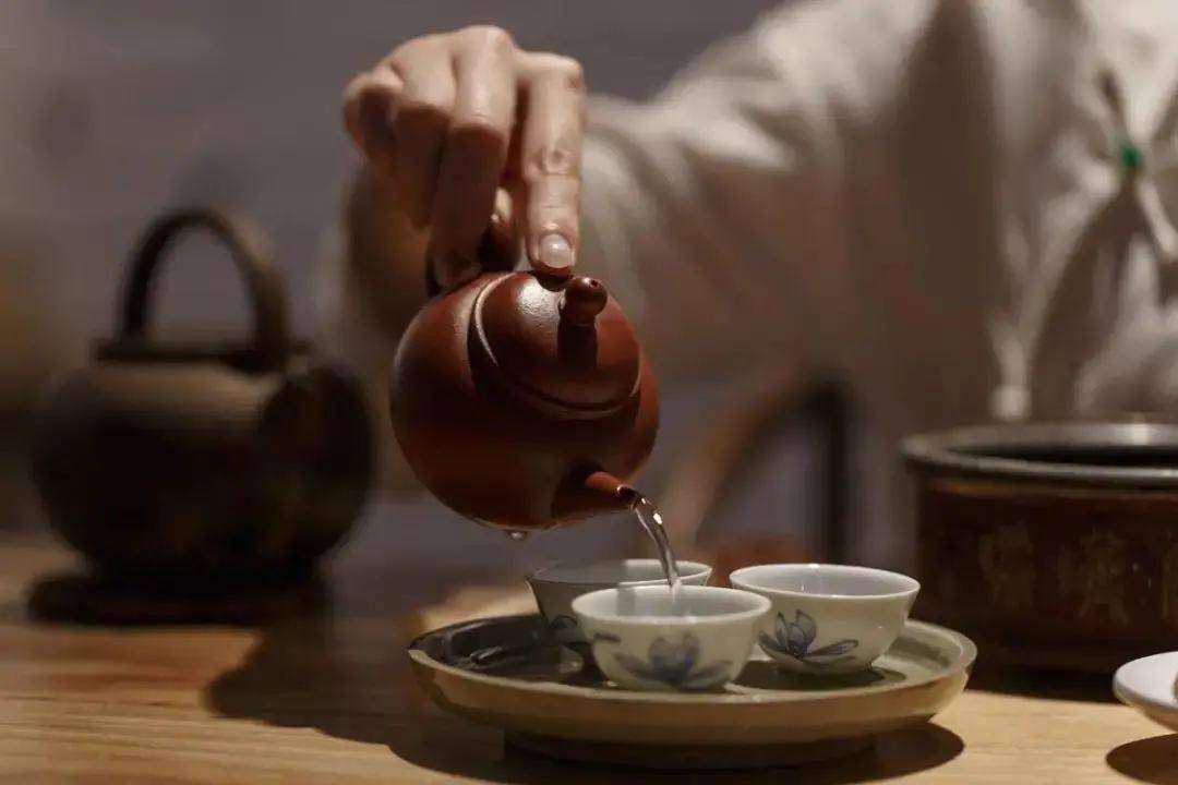 人体喝茶的人，都更年轻，更冻龄！