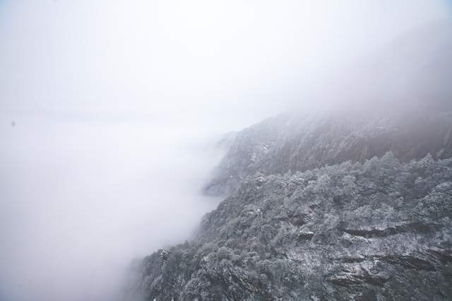 温泉之乡|元旦假期怎么过？一家人去明月山，滑雪泡汤还有雾凇美如仙境，离长沙仅3小时