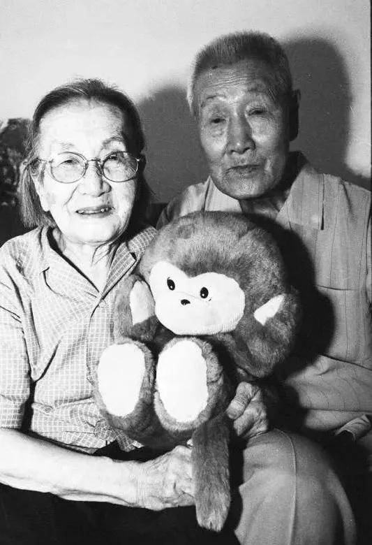 女作家杨沫的异化:做人妻她不忠,为人母她不慈!_张中行_马建民_白杨