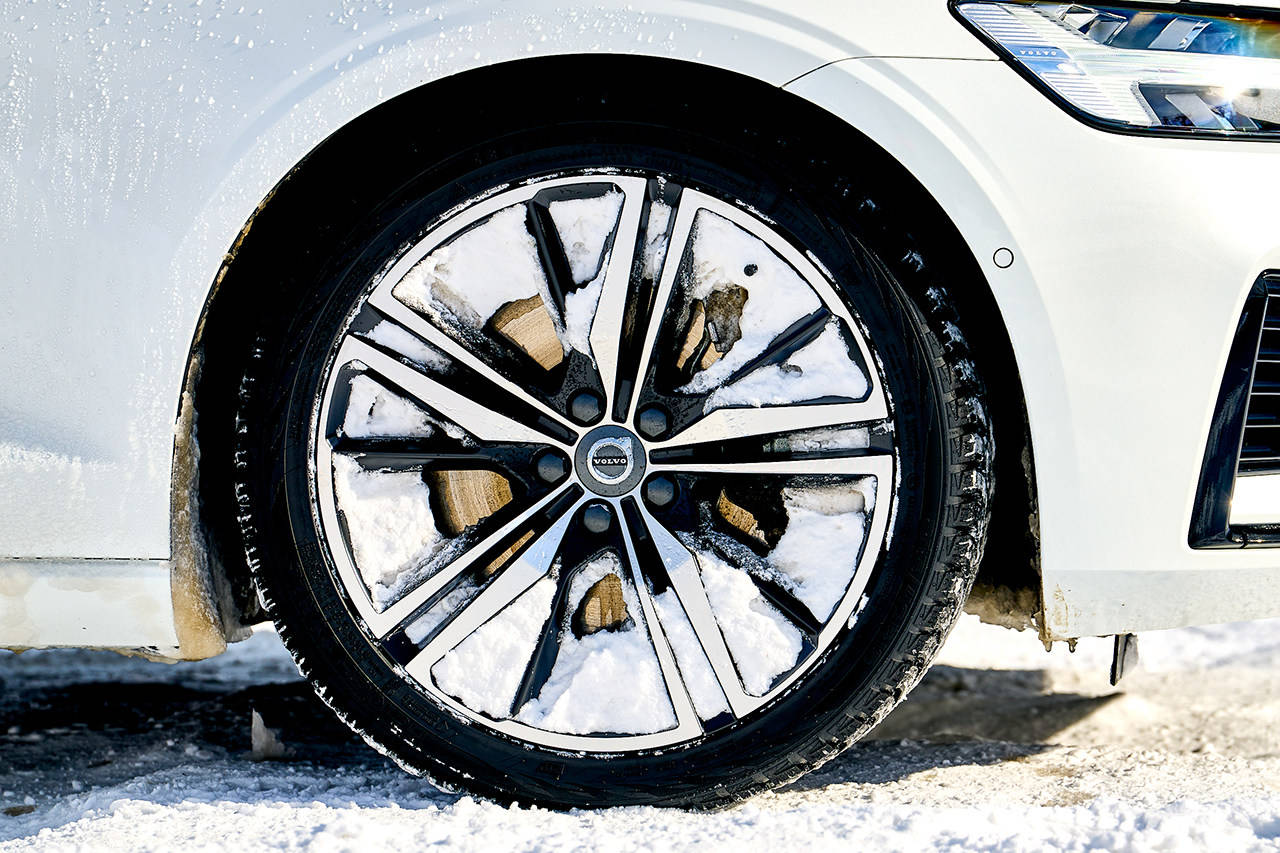 小车怎么换外轮胎 7330d533f683417093911b4c77926940.jpeg