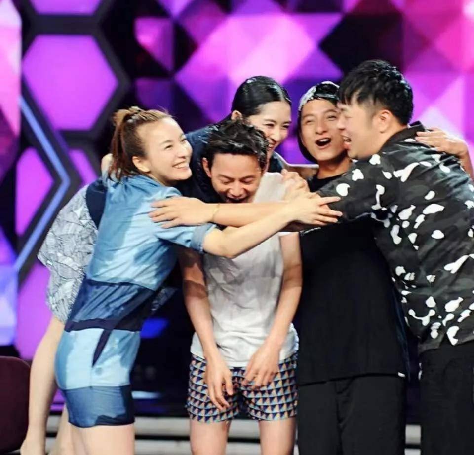 李维嘉|快乐大本营停播真相曝光，何炅瞒不住了！