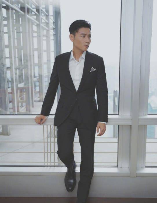 张晋出道以来从替身升到男主角,他的演员生涯似乎一直不温不火,直到