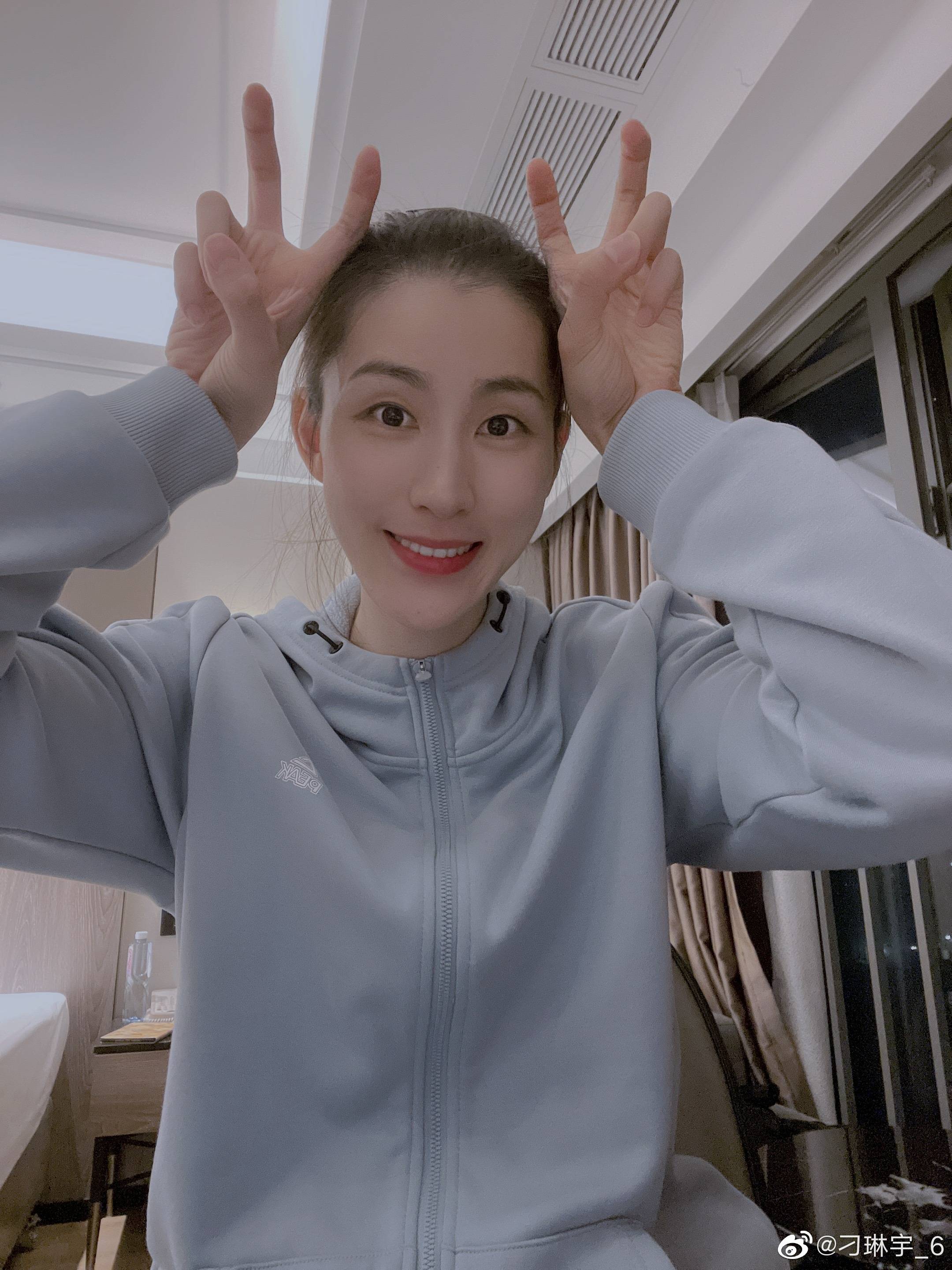 江苏女排|美丽的女排姑娘！刁琳宇晒2022新照，江苏女排二传手能力颜值俱佳