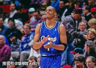 奥尼尔|NBA没人情味的管理层！未退役过1件球衣，麦迪大鲨鱼魔兽都被气走