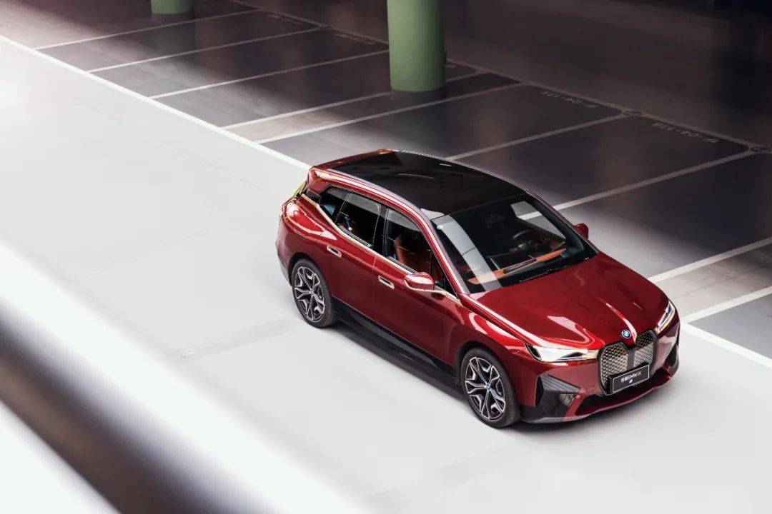 毫无妥协,bmw ix领创电动驾趣新体验_搜狐汽车_搜狐网