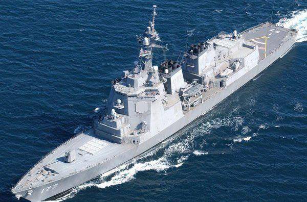 中国海军052dl高调亮相,内置反隐身神器,美f-35或将无处遁形_驱逐舰