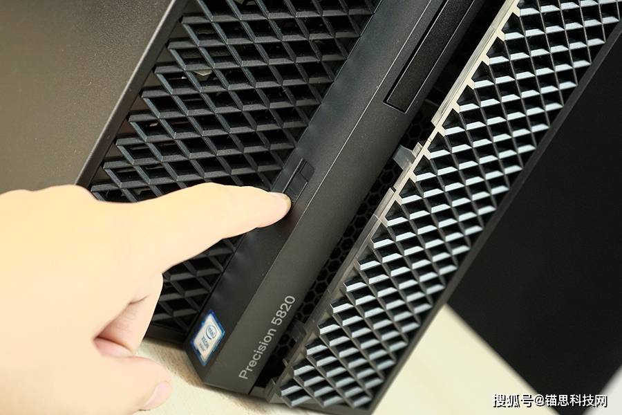 原创戴尔precision5820工作站评测创作者的首选座驾