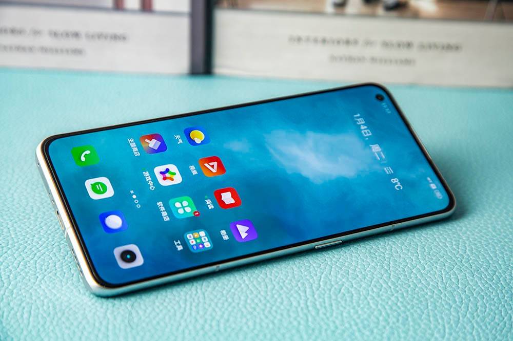 真我GT2 Pro首发评测：为年轻人打造的高端旗舰