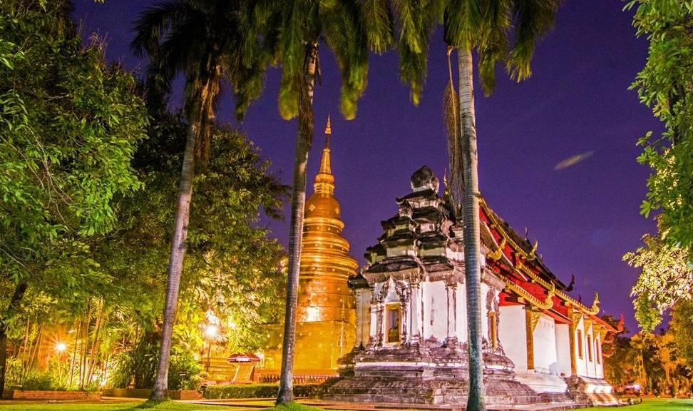 近700年历史，夜发金光，泰国北部的神奇寺庙隐藏着什么秘密？