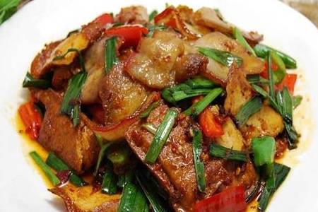 回锅肉用什么豆瓣酱好吃一点 efccdc8f6757452186d8f209b8556a0a.jpeg