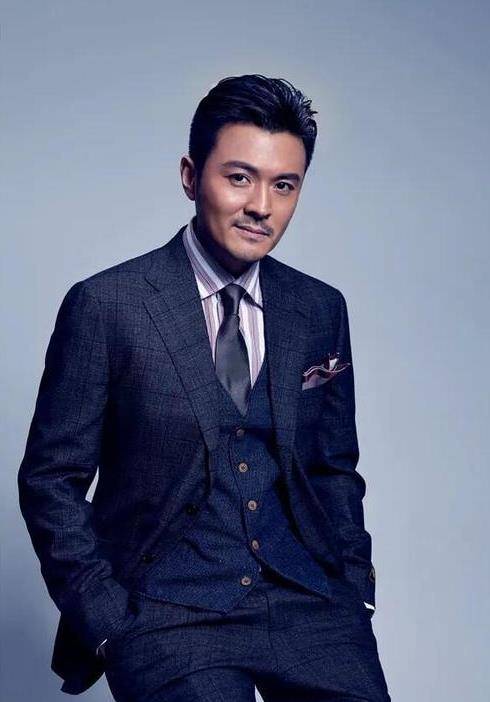 原创国民女神高圆圆前男友出道多年不温不火娶圈外妻子婚后幸福