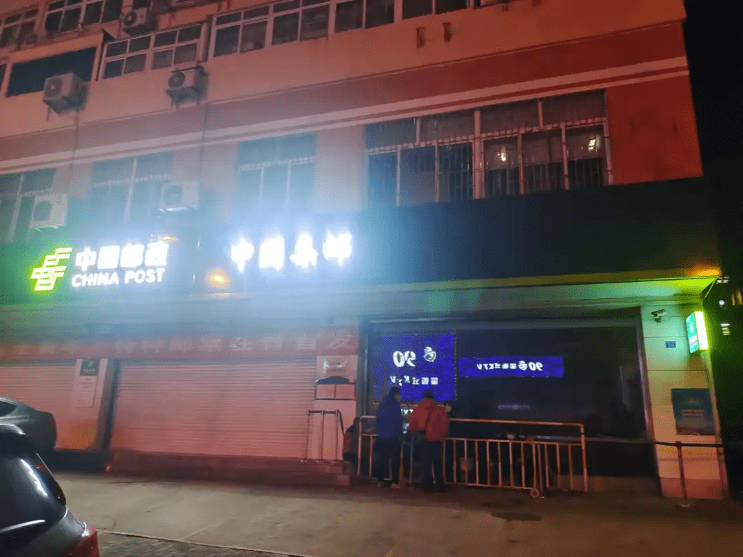 中国|太火爆！零下2℃的青岛街头，有人排队一宿，就为这只“虎”