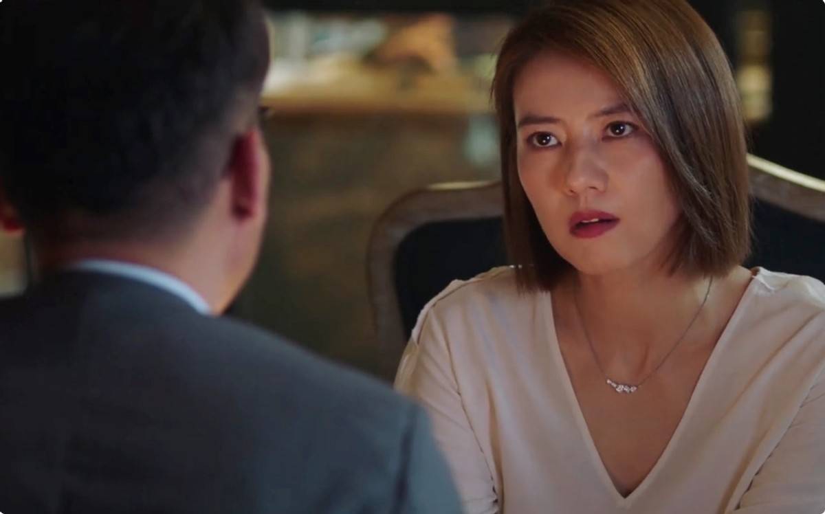 收视率破2,豆瓣大片好评,时隔8年,高圆圆又选对剧本_伴侣_领导_剧情