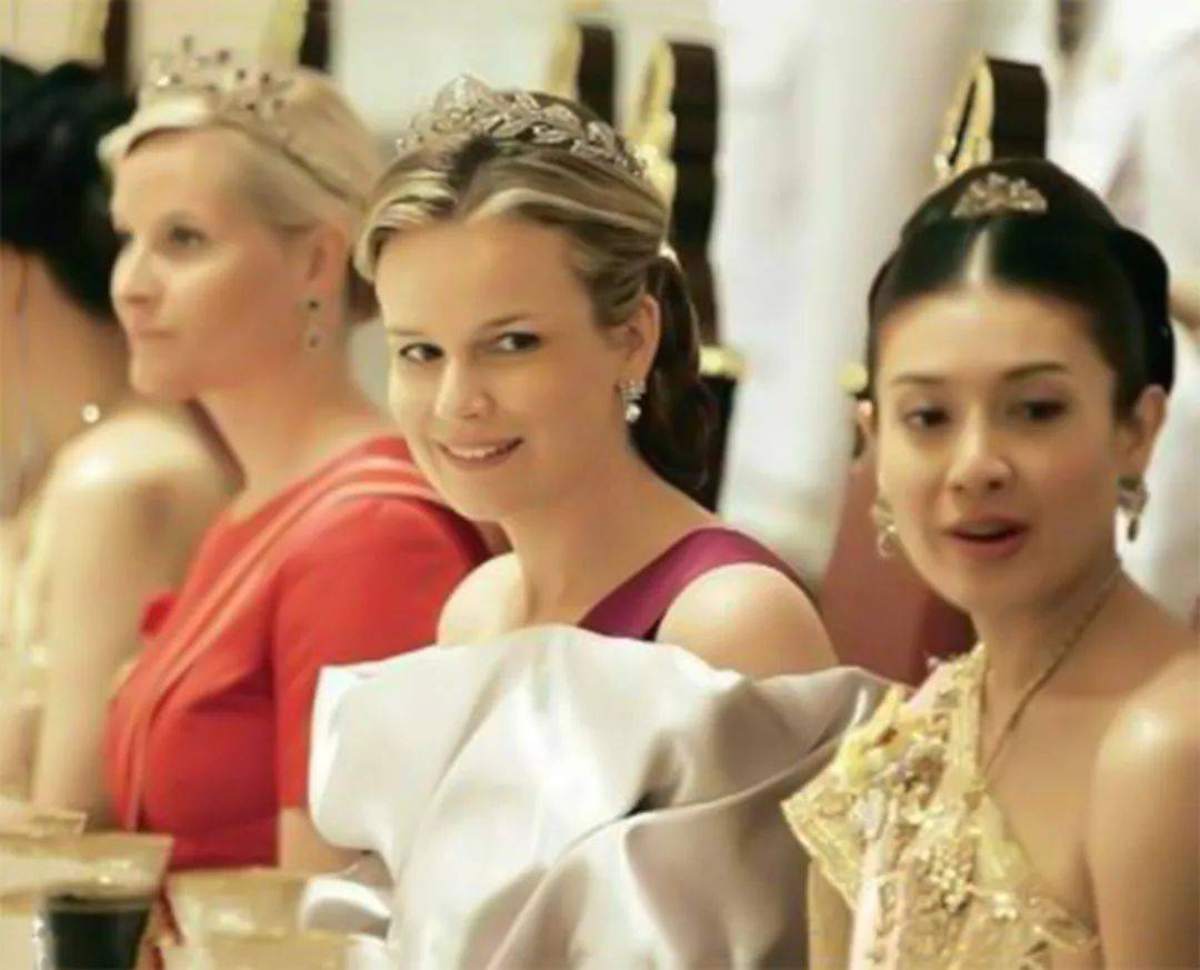 原创西拉米底气十足就是暂时回不了王室未来的王太后也是非她莫属