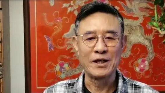 杜志国近照曝光状态好，秀出豪宅内部豪华，65岁仍闹绯闻惹争议封面图