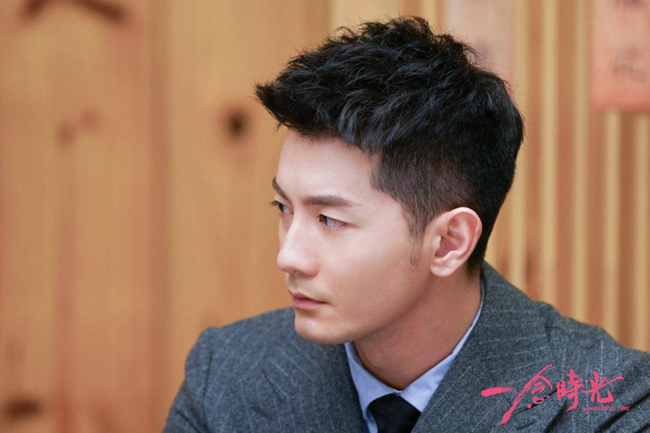 角色塑造细腻入微,魅力多方位演绎刘潮饰演的霸道总裁慕千初,人如其名