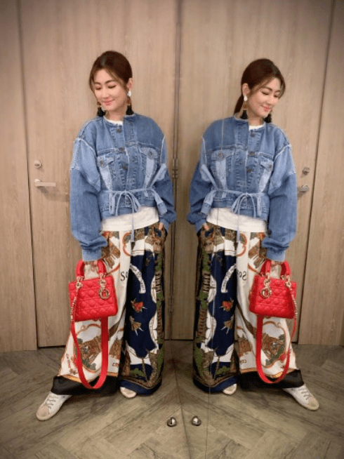 张轩睿任家萱Selina好会穿,黑白混色阔腿裤配系带牛仔外套,气质真好