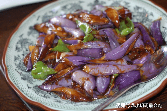 茄子怎么切才不碎 6bff19d1c05442a48a3eb609aa846cc8.png