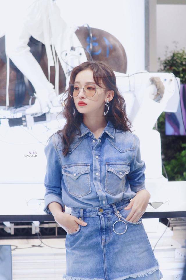 黑色 29岁吴谨言变身“时尚达人”，个性穿搭美出新高度，赶紧学起来吧