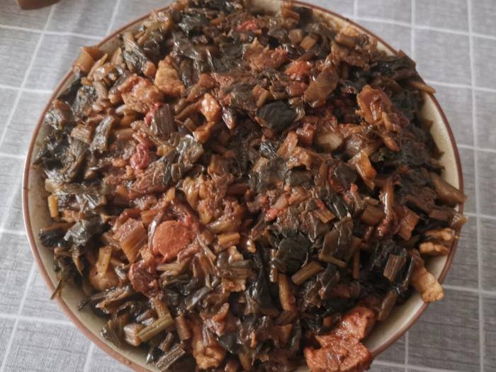 美食|梅菜扣肉做不好?大厨:牢记这几个小技巧,菜品肥而不腻瘦肉不柴