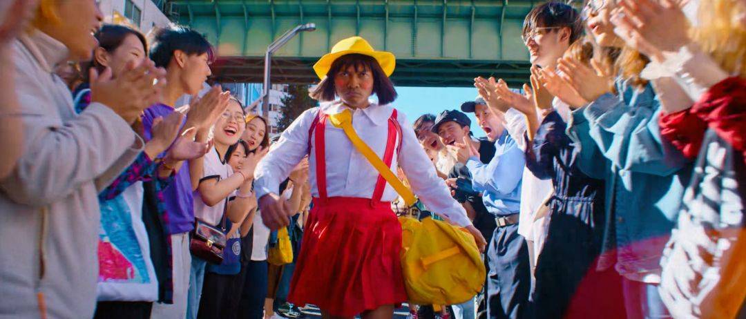 电影|2021年票房排行榜前五，《长津湖》稳居榜首，第三比第四多了43亿