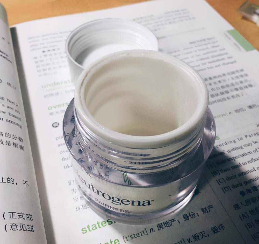 护肤品韩束、自然堂、露得清的4款低调面霜，温和舒缓，逛超市别忘了看