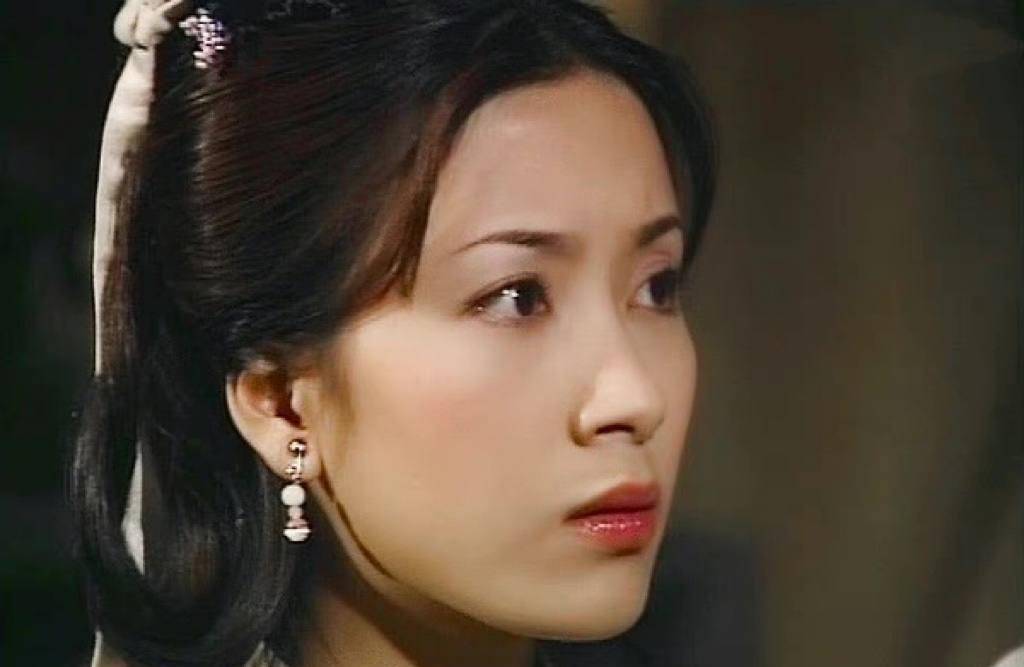 下巴钟嘉欣甜美，关咏荷温婉，向海岚“苦相”，TVB偏爱长脸女星