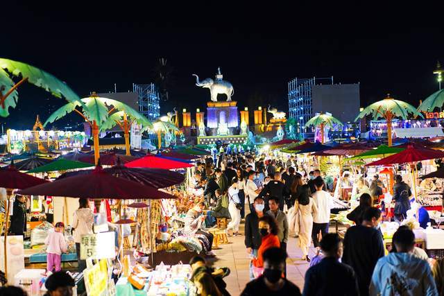 星光|亚洲最大最热闹的夜市，不在西安和重庆，而在这个祖国边陲小城